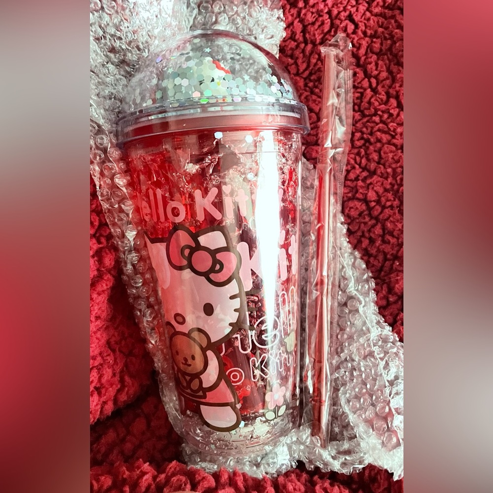 Hello Kitty light up tumbler Red w/Silver Glitter & red straw